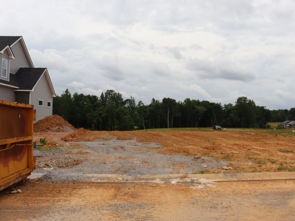 840 Cedar Wood Dr , Clarksville, TN 37043