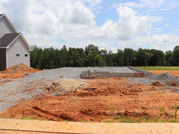 840 Cedar Wood Dr , Clarksville, TN 37043