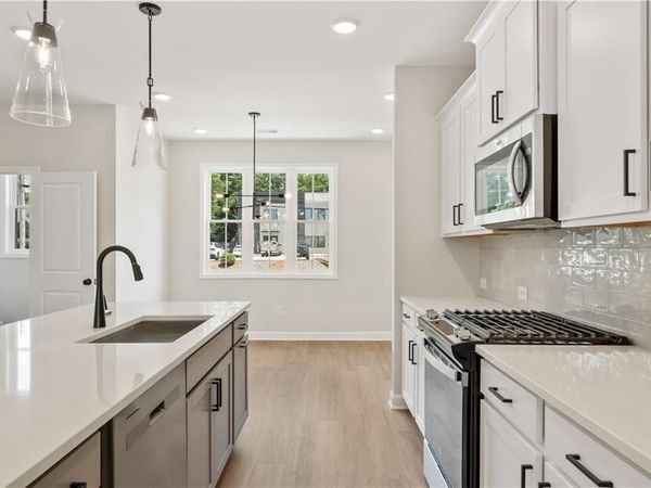 1922 Kinnard Alley , Kennesaw, GA 30144