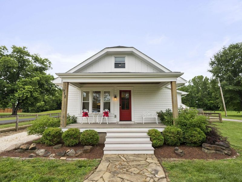 913 Groveport Road , Canal Winchester, OH 43110 Photo 2
