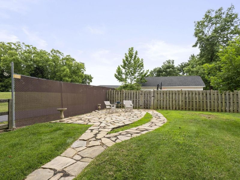 913 Groveport Road , Canal Winchester, OH 43110 Photo 67