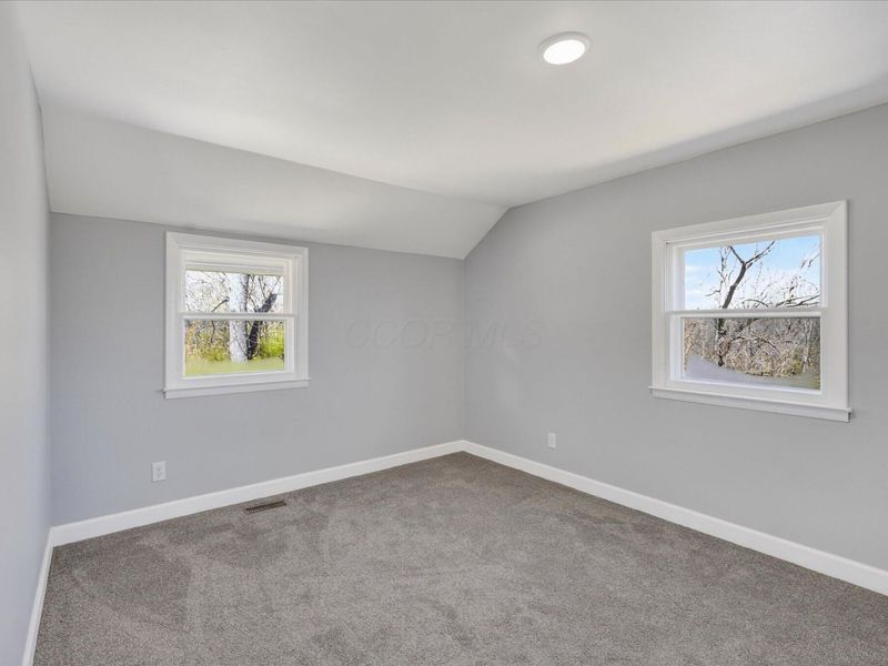 8225 W Prospect Road , Hillsboro, OH 45133 Photo 14
