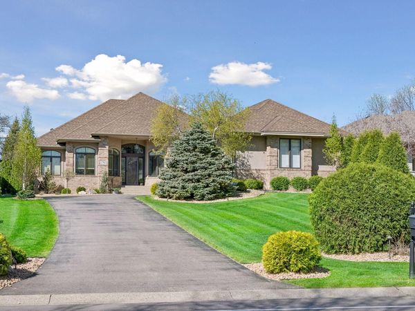 17902 Bearpath Trail, Eden Prairie, MN 55347
