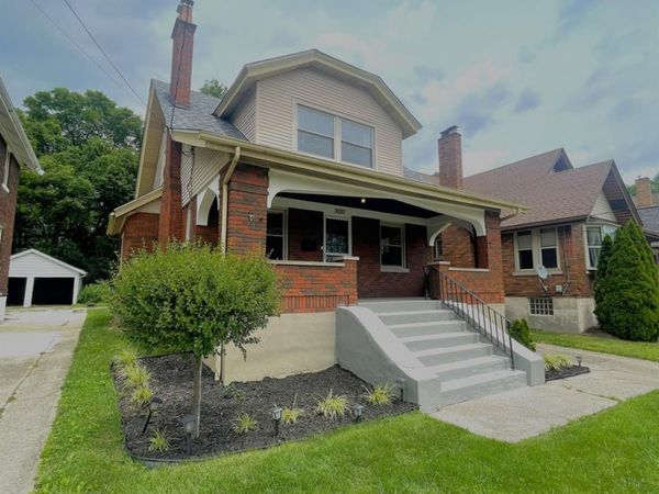 3520 St. Martins Place, Cincinnati, OH 45211
