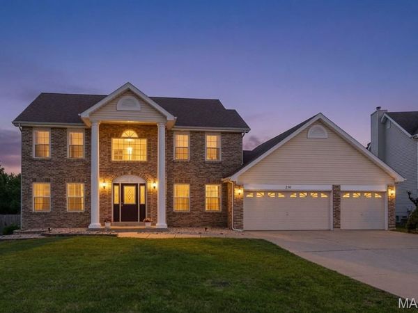 210 Autumn Rose Court, O'Fallon, MO 63368