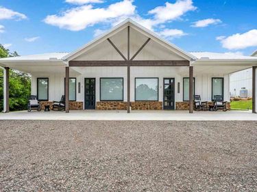 115 N Sheridan St, Medicine Park, OK 73557