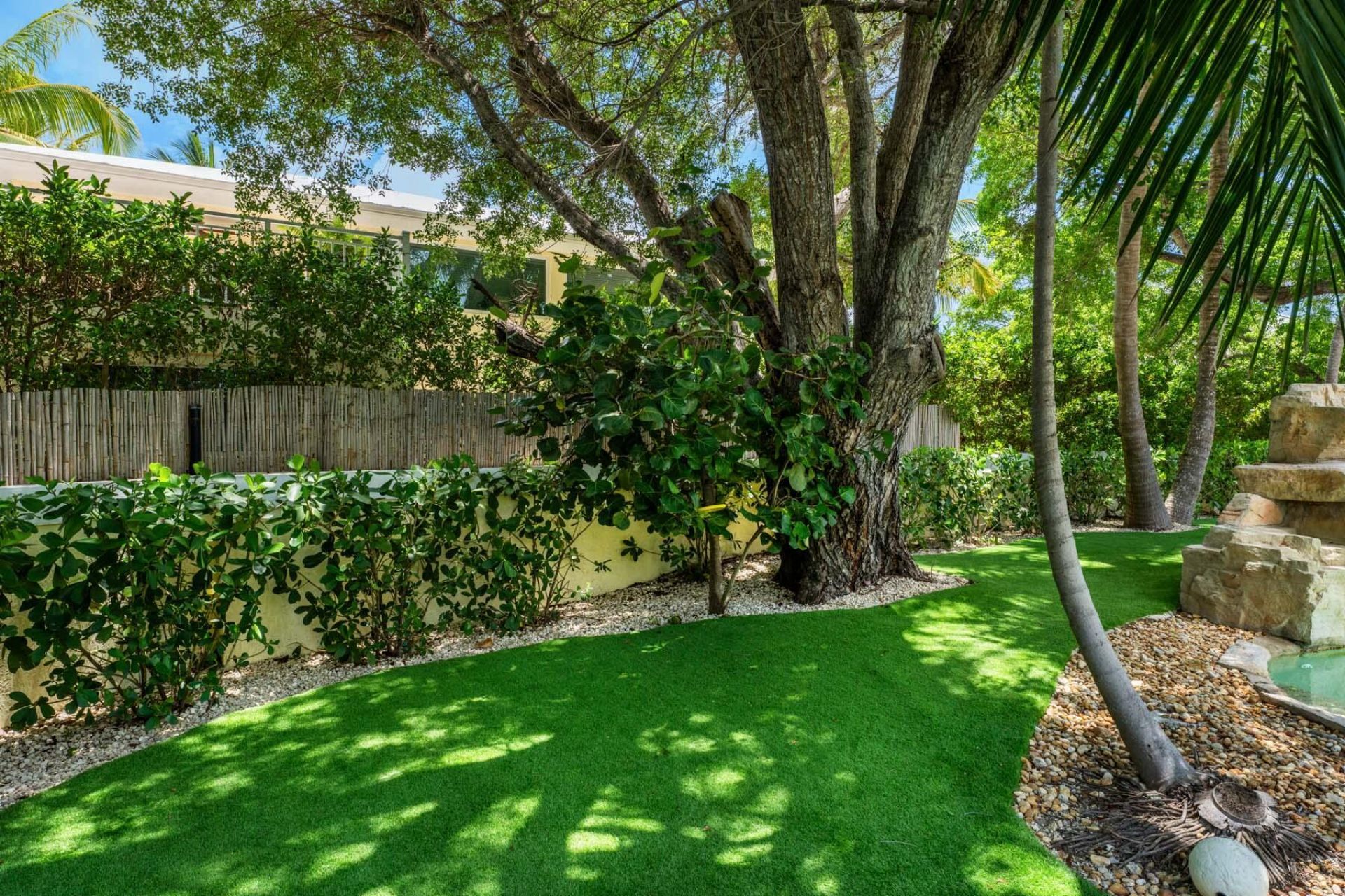 235 W Seaview Circle, Duck Key, FL 33050 Photo