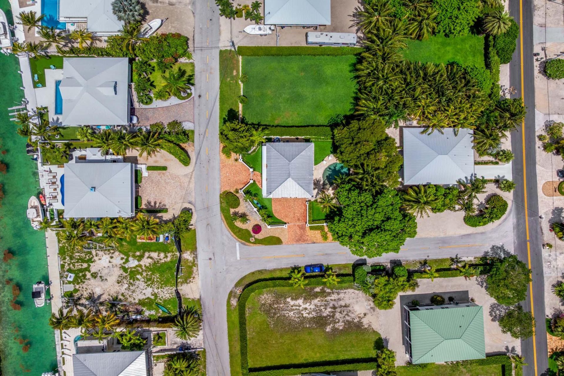 235 W Seaview Circle, Duck Key, FL 33050 Photo