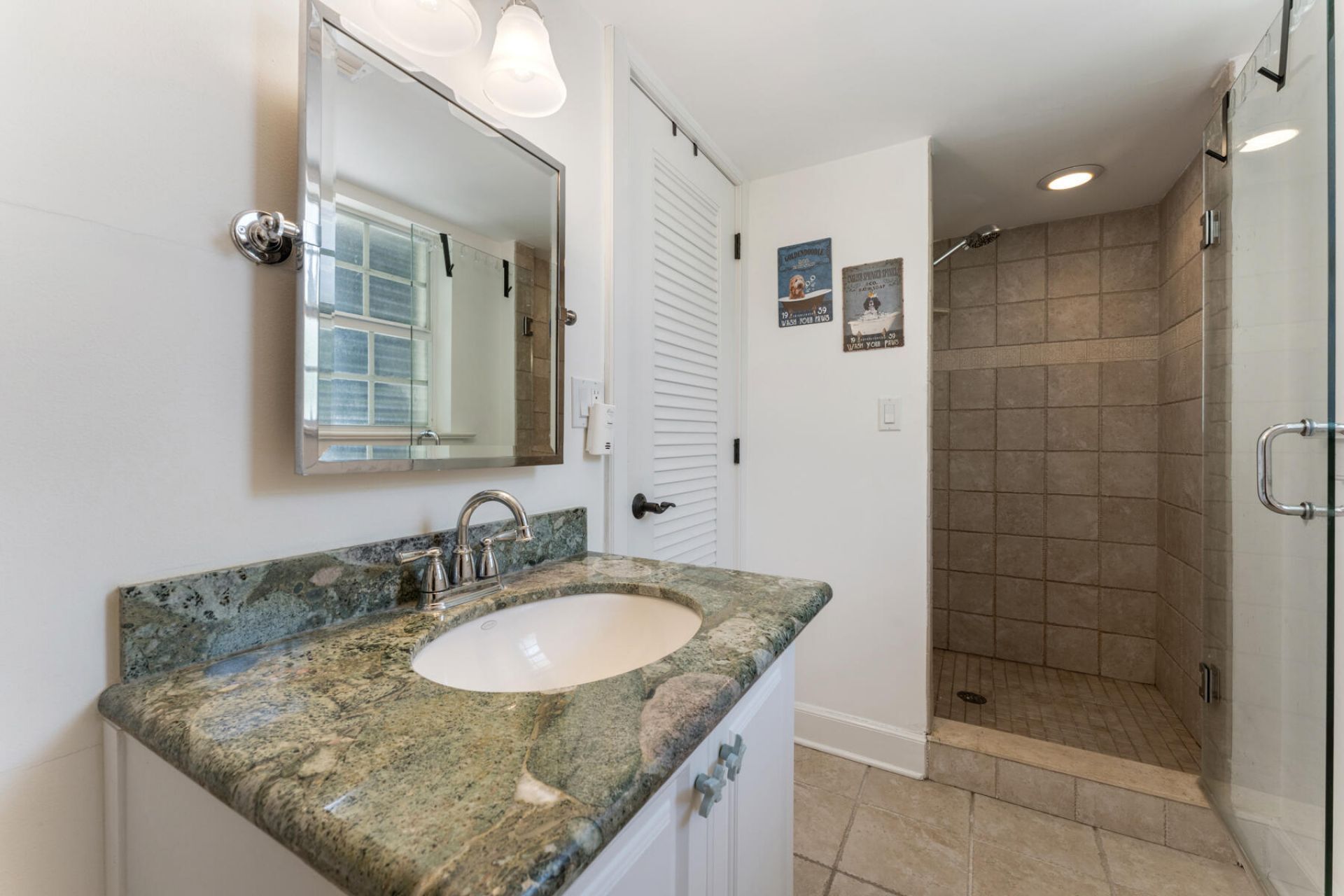 235 W Seaview Circle, Duck Key, FL 33050 Photo