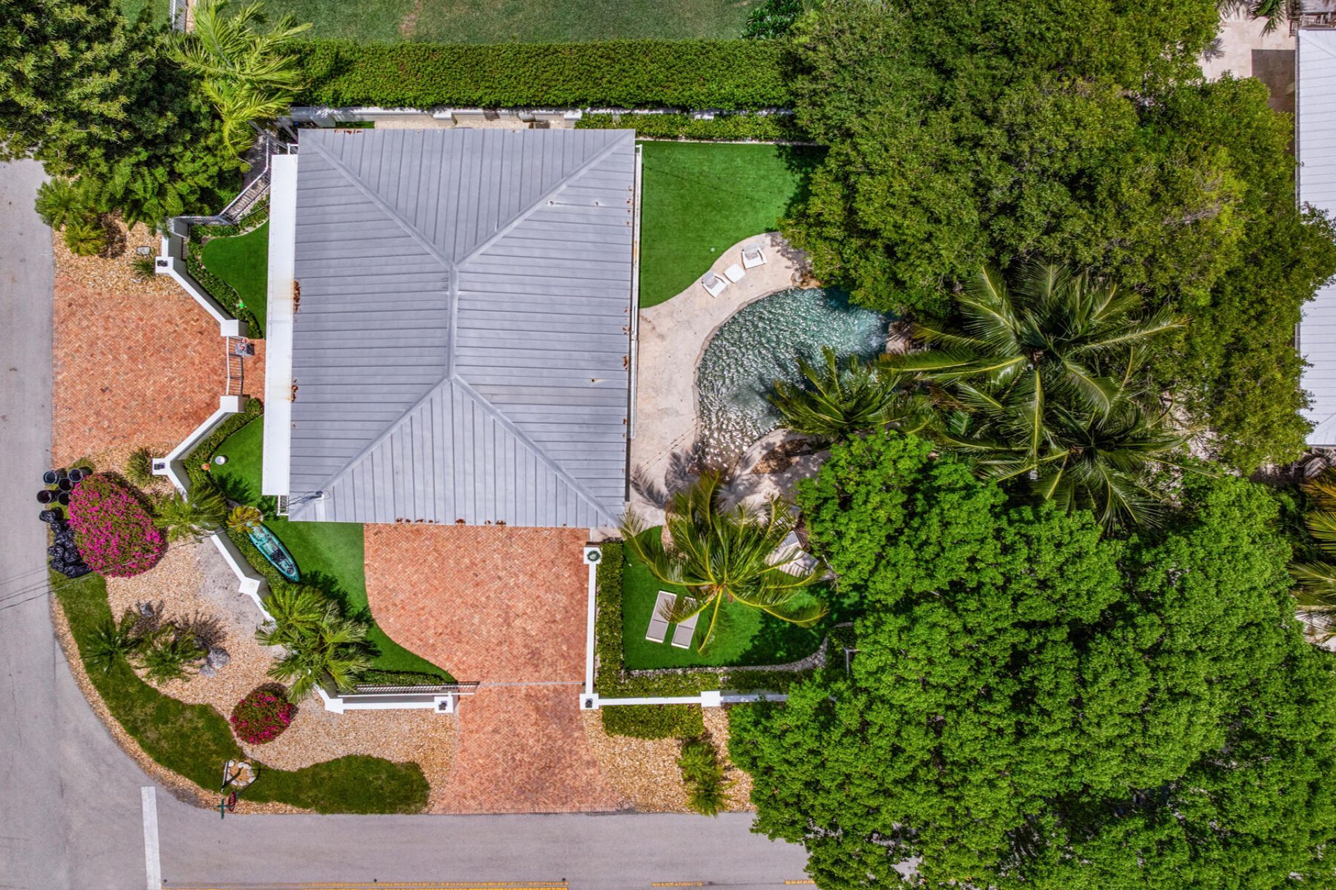 235 W Seaview Circle, Duck Key, FL 33050 Photo