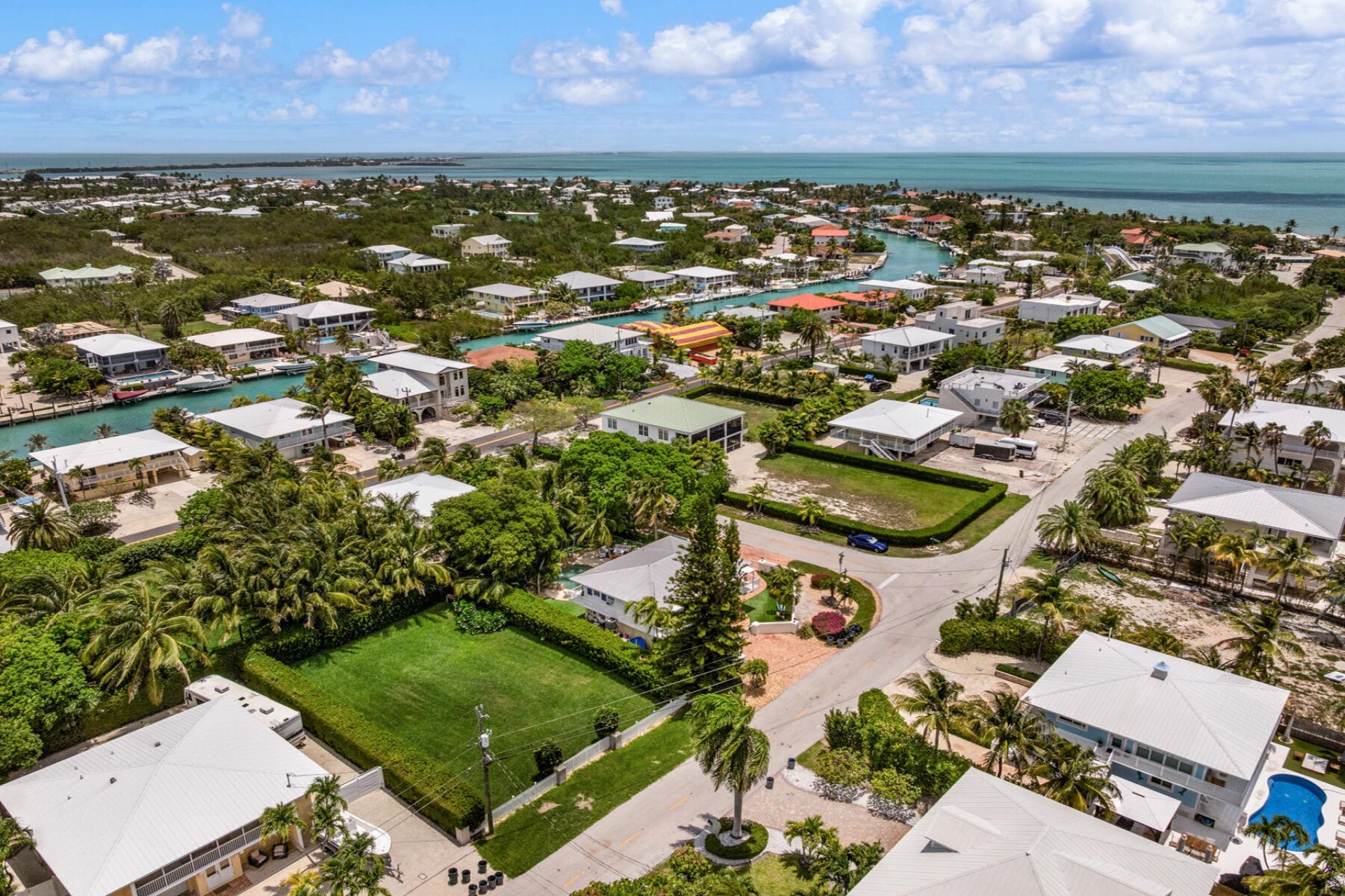 235 W Seaview Circle, Duck Key, FL 33050 Photo