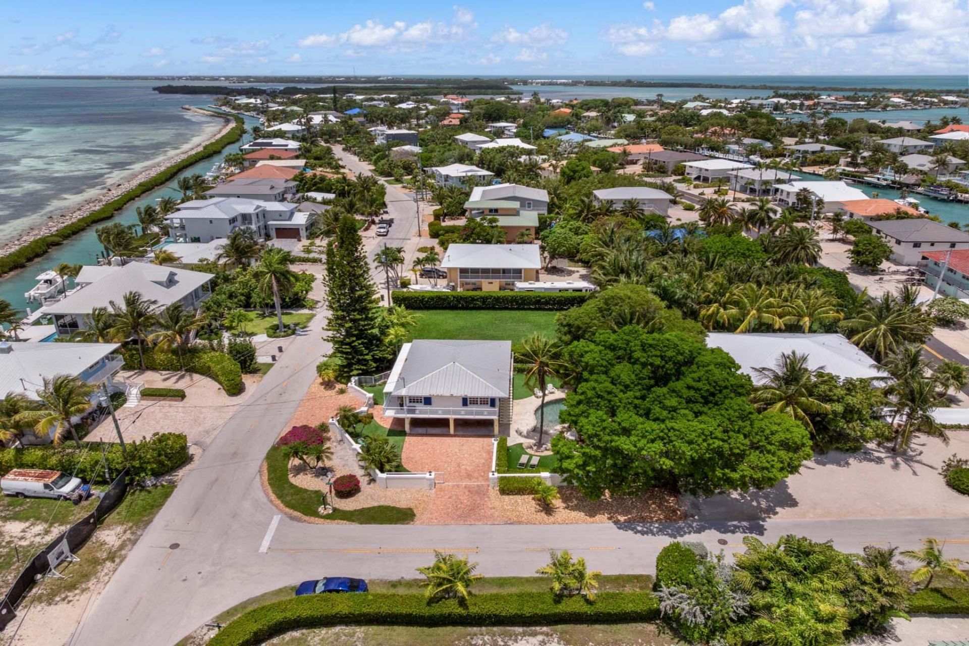 235 W Seaview Circle, Duck Key, FL 33050 Photo