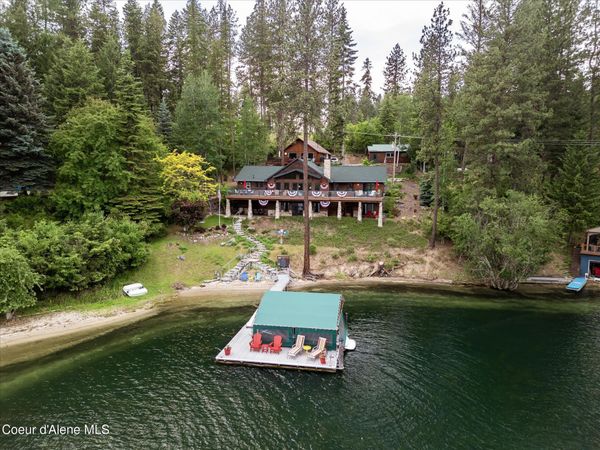 12466 N Holmes LN , Hayden, ID 83835