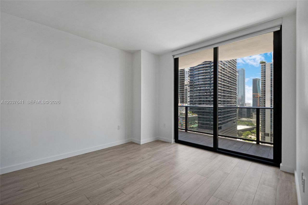 45 SW 9th St , Unit 2305, Miami, FL 33130 Photo