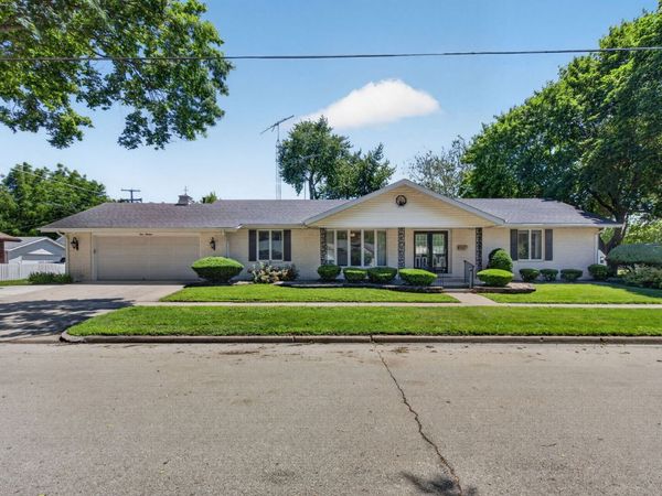 413 Price Street , Morris, IL 60450