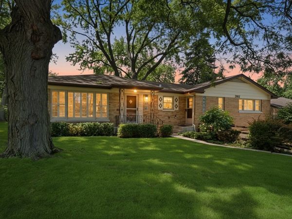 2912 Old Glenview Road , Wilmette, IL 60091