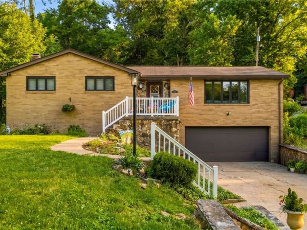 402 Glenrock Dr , Bethel Park, PA 15102