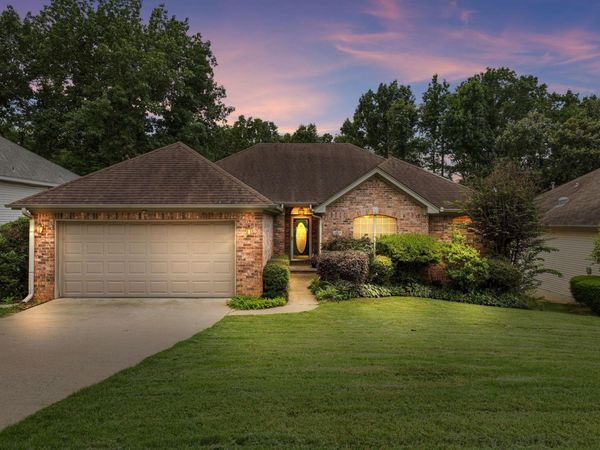 11805 Shady Ridge Drive, Little Rock, AR 72211