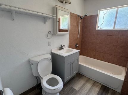 106 W Longview, Stockton, CA 95207 Photo