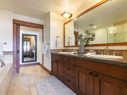 8001 Northstar Drive, Unit #301, Truckee, CA 96161 Photo