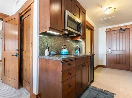 8001 Northstar Drive, Unit #301, Truckee, CA 96161 Photo