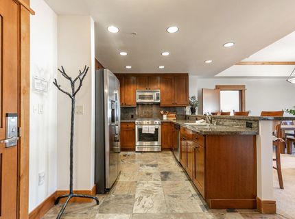 8001 Northstar Drive, Unit #301, Truckee, CA 96161 Photo