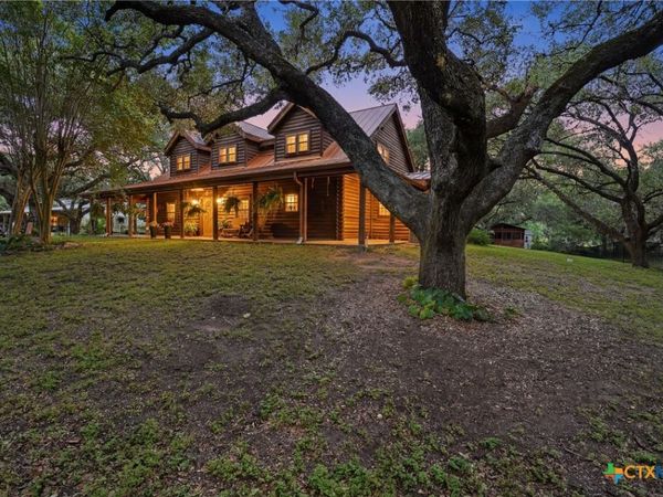 3275 Live Oak Road, Cuero, TX 77954
