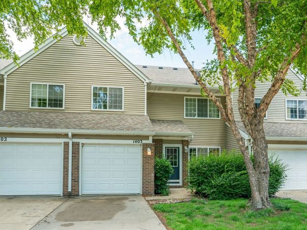 6855 Woodland Avenue, Unit 1403, West Des Moines, IA 50266