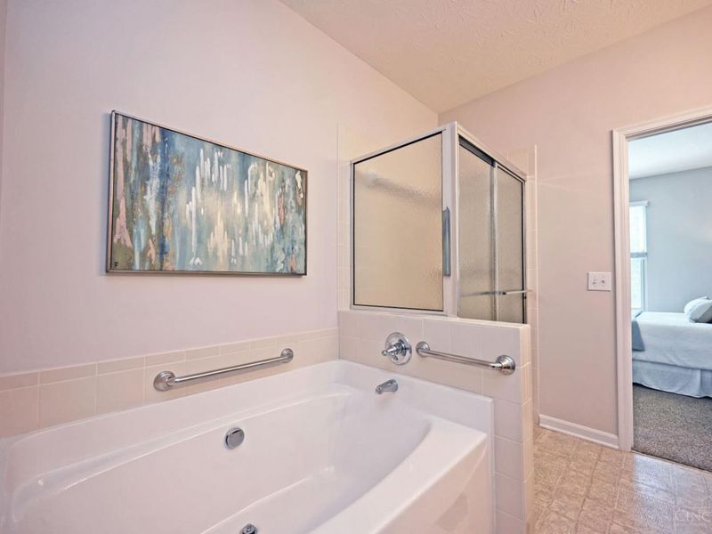 9312 Bridgecreek Drive, Springfield Twp., OH 45231 Photo 28
