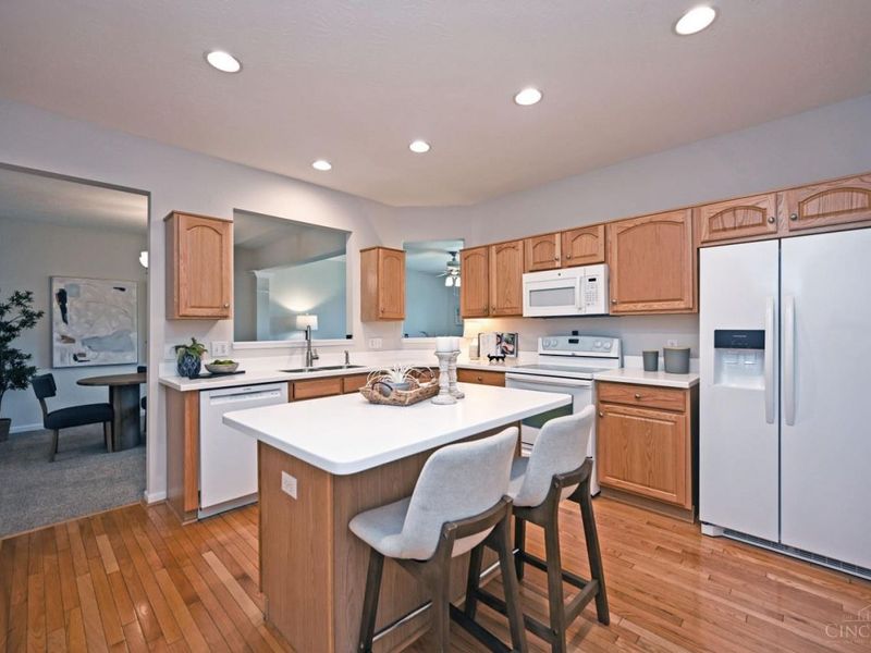 9312 Bridgecreek Drive, Springfield Twp., OH 45231 Photo 7