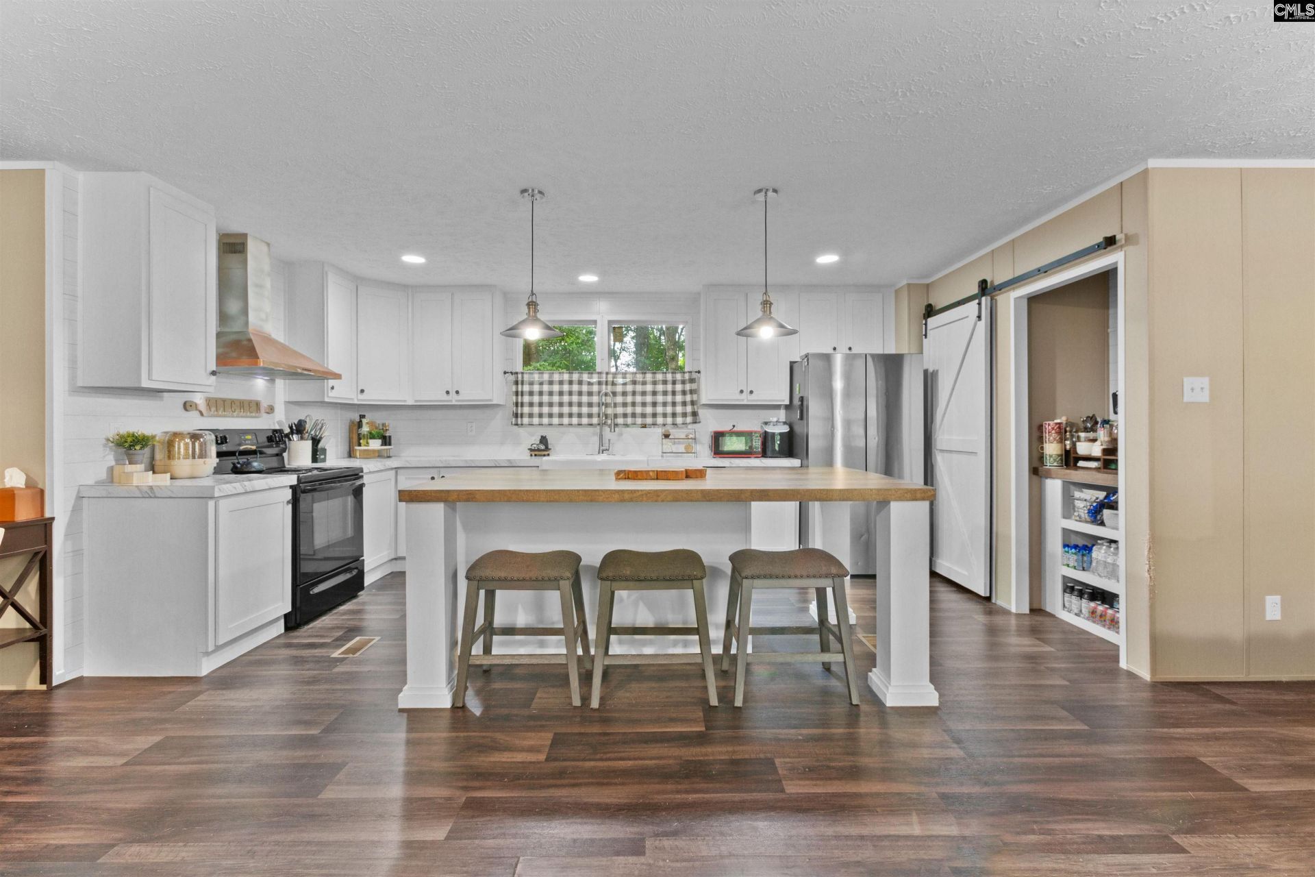 193 Mott Road  Photo 9