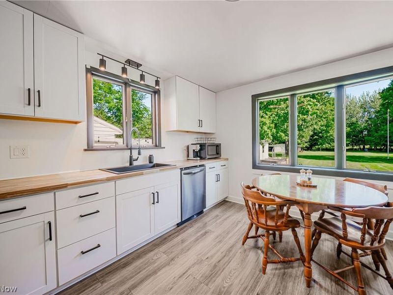 107 Cooper Foster Park Road, Amherst, OH 44001 Photo 13