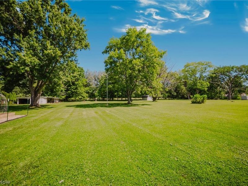 107 Cooper Foster Park Road, Amherst, OH 44001 Photo 5