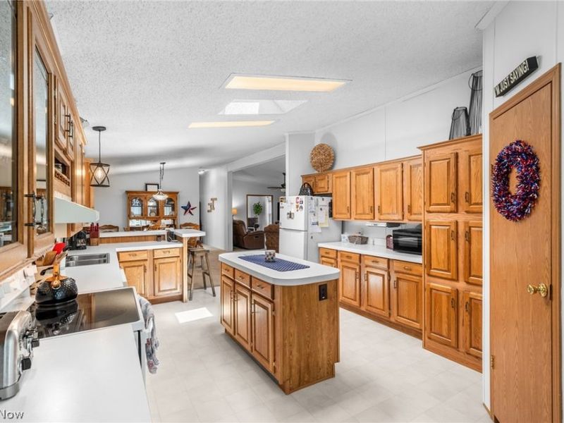 43 Periwinkle Drive, Olmsted Township, OH 44138 Photo 13