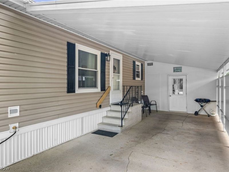 43 Periwinkle Drive, Olmsted Township, OH 44138 Photo 29