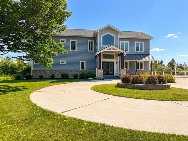 1115 Greendale ROAD, Sheboygan, WI 53081