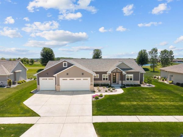 2157 FOX POINT CIRCLE, De Pere, WI 54115