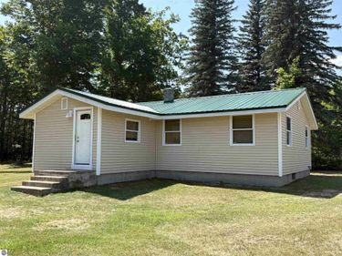 8655 Campbell Road SE, Fife Lake, MI 49633