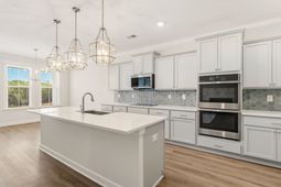 6244 Zoe Way  photo 4