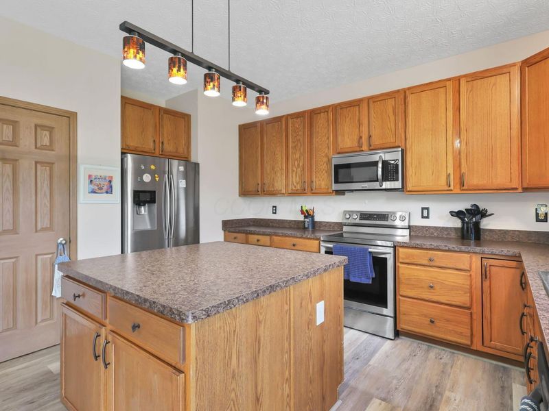 395 Alonzo Palmer Street, Pataskala, OH 43062 Photo 19