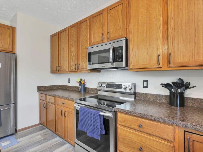 395 Alonzo Palmer Street, Pataskala, OH 43062 Photo 23