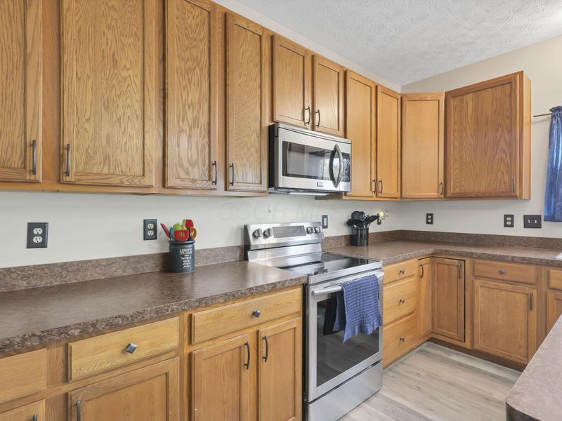 395 Alonzo Palmer Street, Pataskala, OH 43062 Photo 24