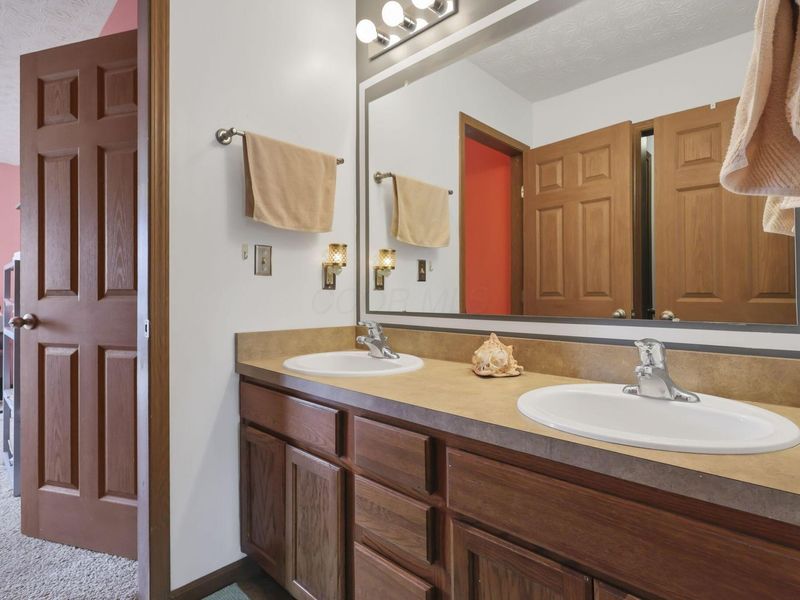 395 Alonzo Palmer Street, Pataskala, OH 43062 Photo 57