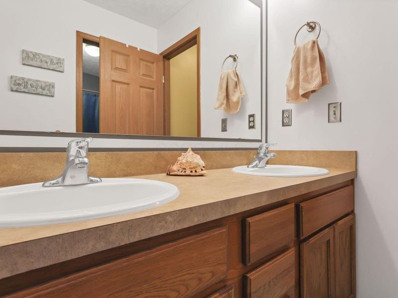 395 Alonzo Palmer Street, Pataskala, OH 43062 Photo 58