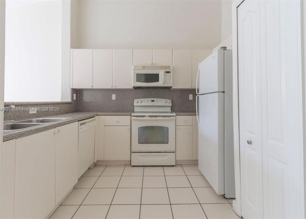 2755 SE 16th Ave , Unit 202, Homestead, FL 33035 Photo