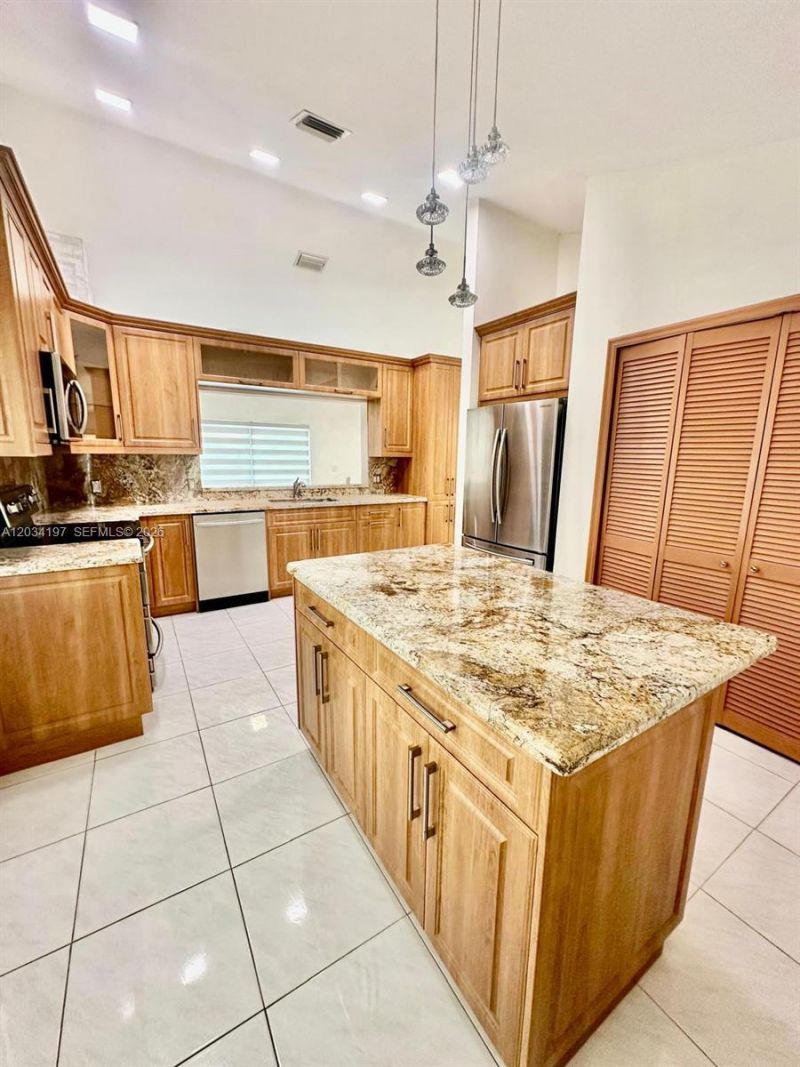 16328 NW 11th St, Pembroke Pines, FL 33028 Photo