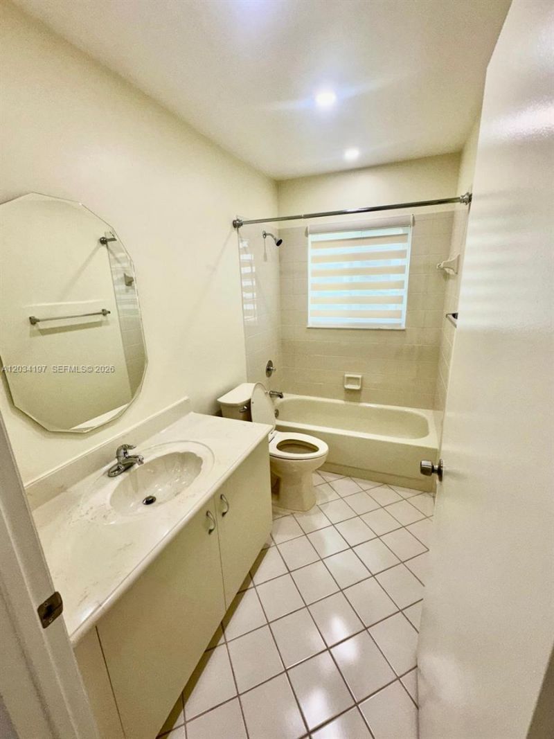 16328 NW 11th St, Pembroke Pines, FL 33028 Photo