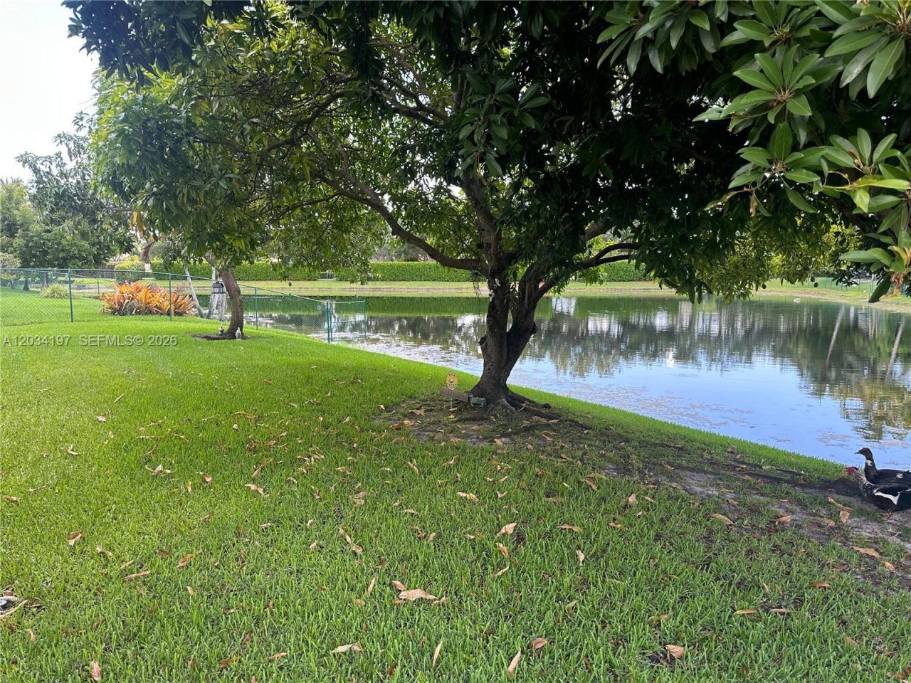 16328 NW 11th St, Pembroke Pines, FL 33028 Photo