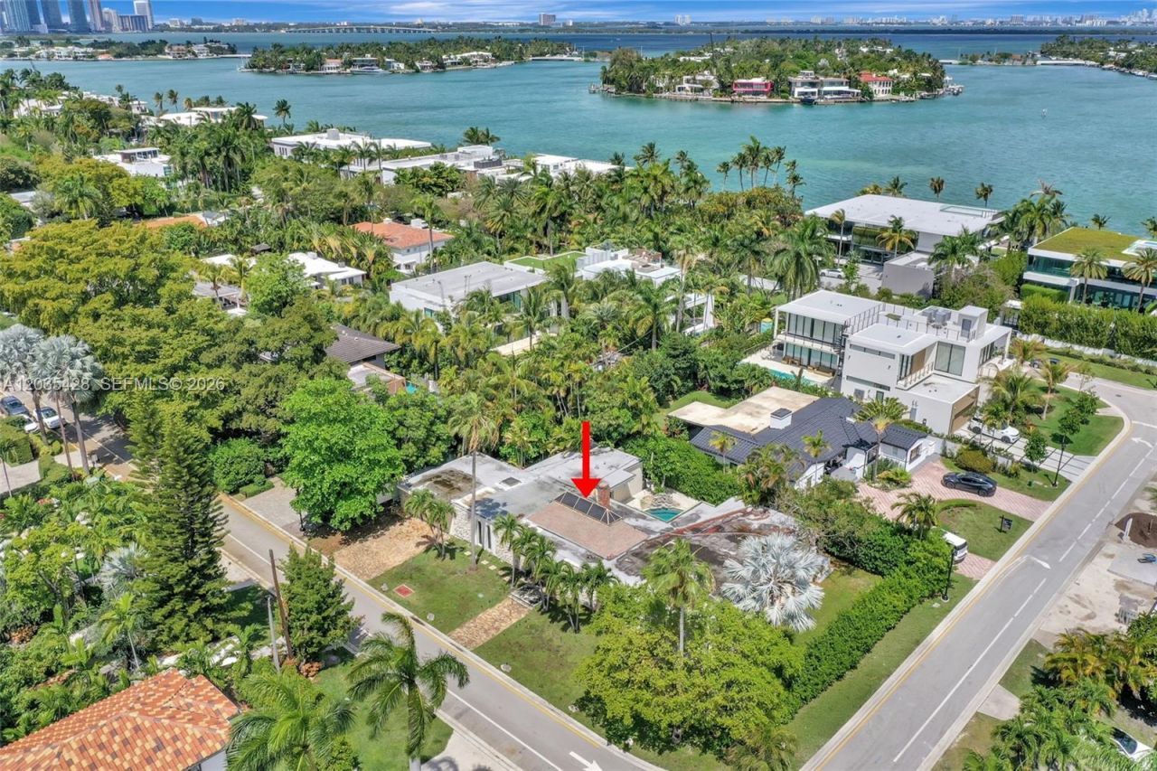 111 S Hibiscus Dr , Miami Beach, FL 33139 Photo