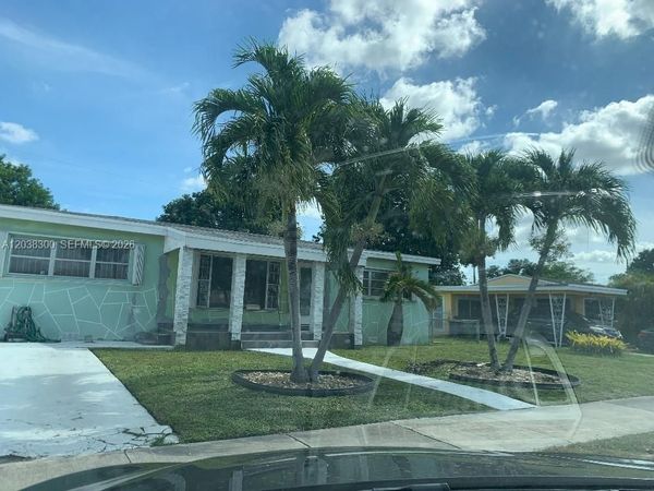 3521 NW 80th Ter , Miami, FL 33147